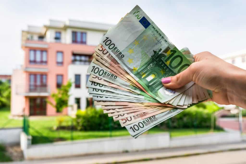 Kamatne stope u 2025 trendovi i predviđanja Kamatne stope u 2025 trendovi i predviđanja